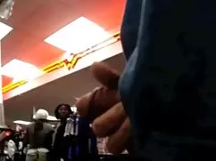 su coño brilla en pú ...