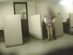 Dos soldados detuvie ...