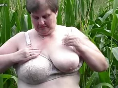 Hermosa traviesa bel ...